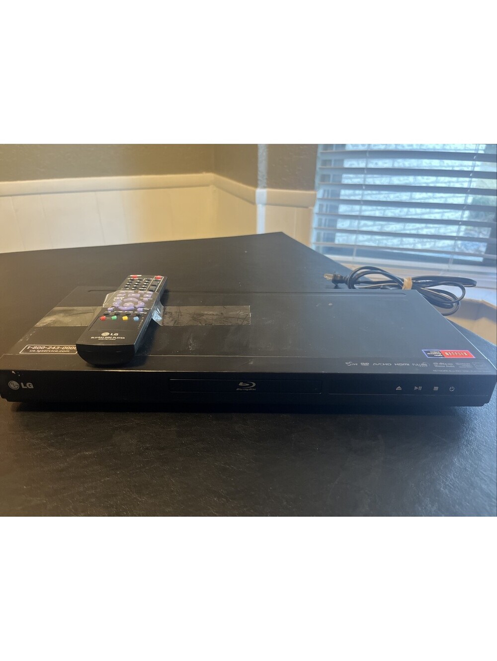 LG Blu Ray Player Disc Dvd BD640 1080p HD Video Network Media Works W/ Remote